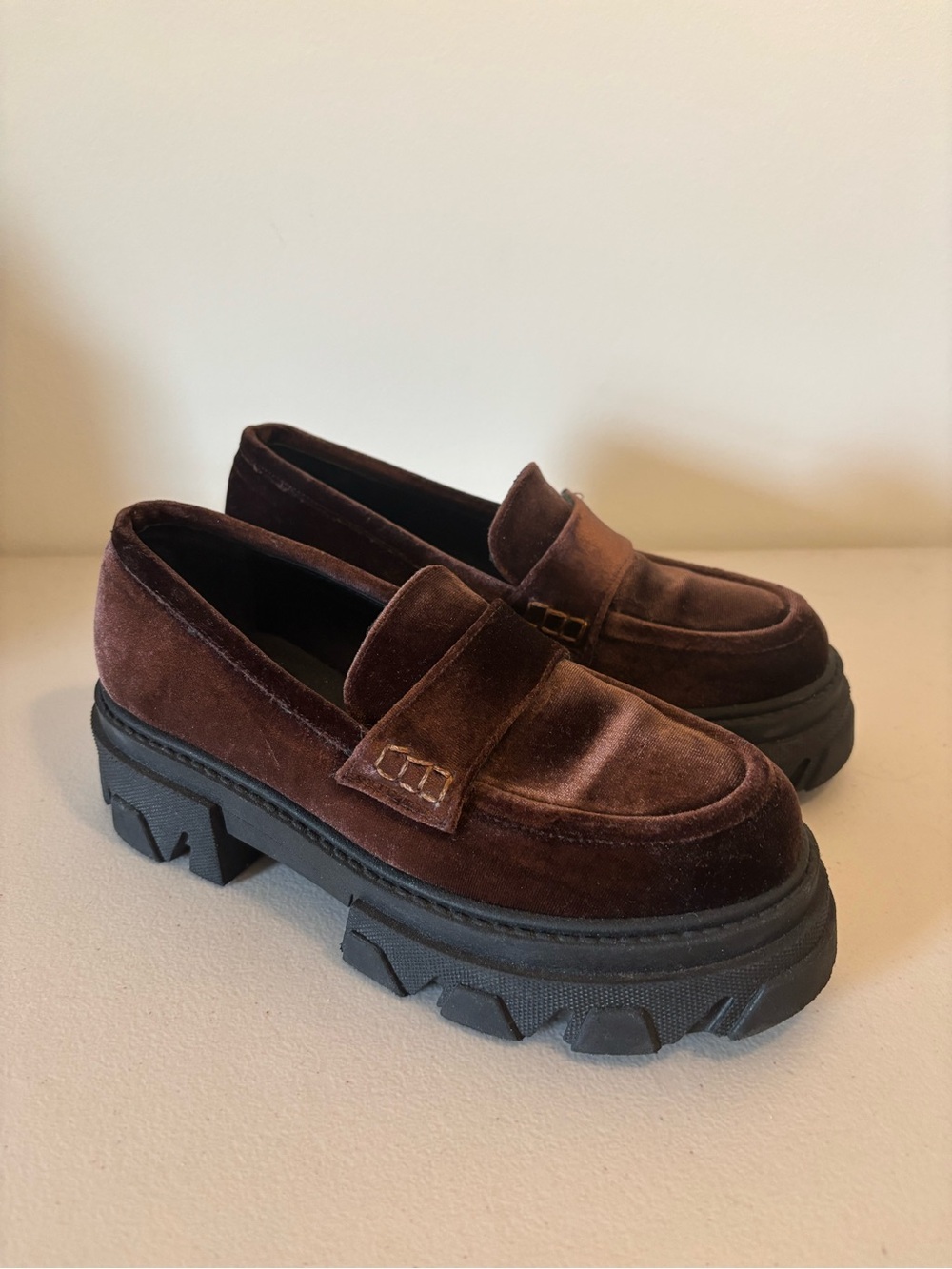 ALOHAS Chocolate Brown Velvet Trailblazer loafers